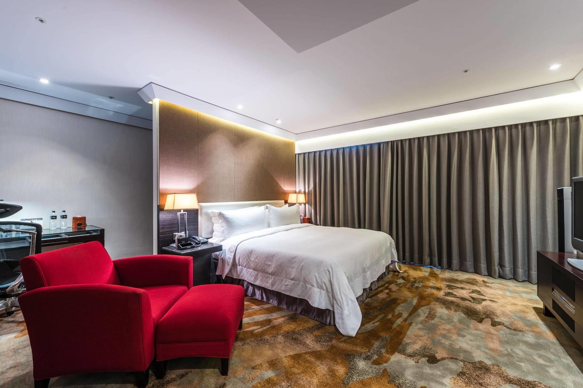 The Tango Taichung Exterior foto